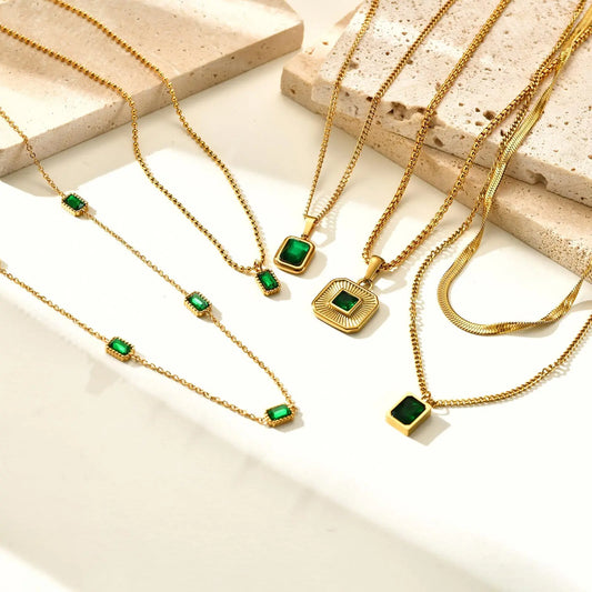 ✨ Retro Green Zircon Pendant Necklace – Timeless Elegance to Elevate Every Look ✨